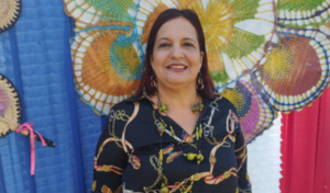 Supervisora responde a reacciones ciudadanas por alumno que bailó vestido de mujer en el día del Folklore.