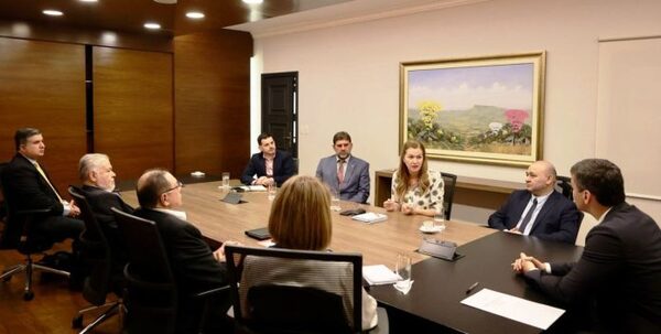 GOBIERNO APUNTA A UN SISTEMA INTEGRADO DE SALUD PARA QUE LA GENTE RECIBA ATENCIÓN EN TIEMPO Y FORMA