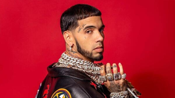 Anuel AA: "Yo sé que tu novio no te trata mejor que yo"