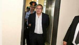 Fiscalía acusa a periodista Carlos Granada y pide juicio oral
