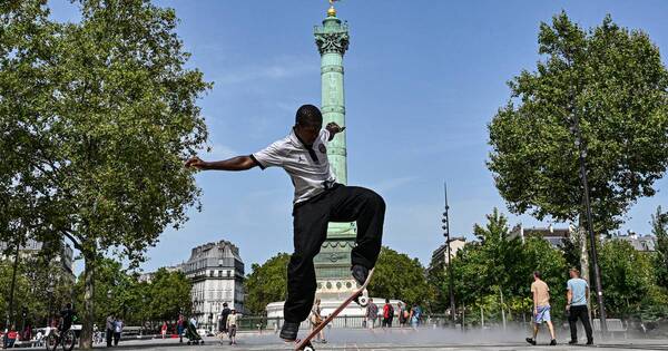 La Nación / Francia bate récords de calor