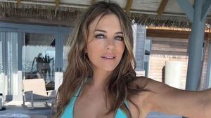 Diario HOY | "Flotando" sin ropa, Elizabeth Hurley sube la temperatura en Instagram