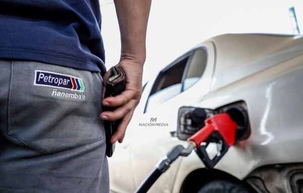 Combustible baja de precio G. 600