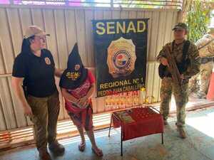 Mujer cae durante allanamiento de vivienda de la Senad en la fracción Mangal - Radio Imperio 106.7 FM