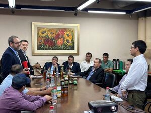 REPRESENTANTES DE LA CONFEDERACIÓN APÍCOLA SE REUNIÓ CON EL DIPUTADO CÉSAR CERINI