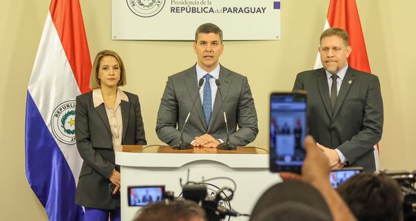 AUDIO: Santiago Peña anuncia reducción de precios de combustibles y gas de uso doméstico - San Lorenzo Hoy