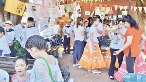 Vibrantes fiestas del folclore, en Pilar y Coronel Oviedo