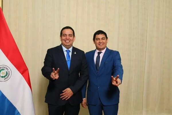 Sugestiva presencia de clínica móvil de la Gobernación, a días de elecciones en Villa Elisa - Nacionales - ABC Color