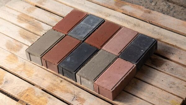 Rhino Block produce y comercializa prefabricados de concreto (fabricados con mano de obra paraguaya)