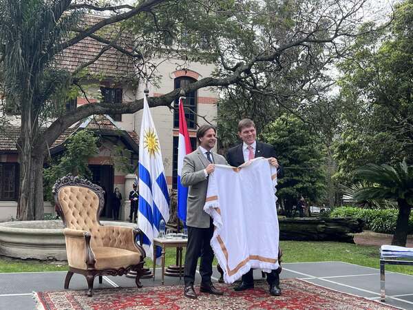 Presidente de Uruguay rinde homenaje a Luis Alberto de Herrera en reconocimiento paraguayo | OnLivePy