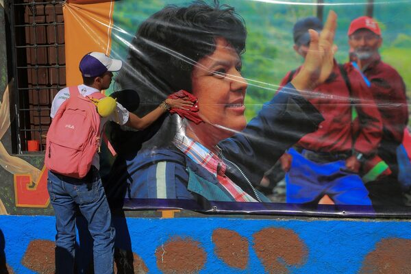 Honduras incluirá a Berta Cáceres en un billete que alude al bicentenario de su independencia - MarketData