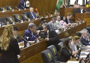 Tensión entre colorados se acentúa en Cámara de Diputados - Política - ABC Color