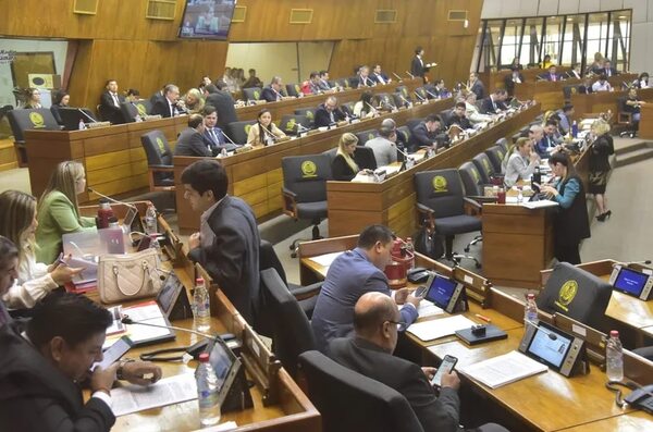Diputados postergan una vez más el aumento de presupuesto para Fiscalía - Política - ABC Color