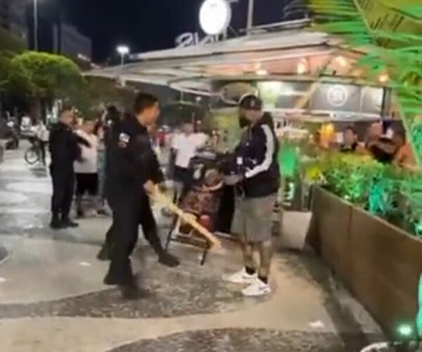 (VIDEO) Reportan incidentes en Río: hinchas de la O reventados y apresados por la policía local