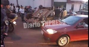 Mujer terminó arrepentida y contó que en realidad su novio conducía auto que volcó – Diario TNPRESS