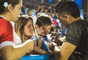 Guaireña FC entrenó con la atenta mirada de su público.