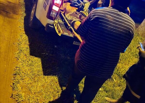Borracho con orden de captura apuñala y casi mata a dos vecinos en una despensa de Tavapy – Diario TNPRESS