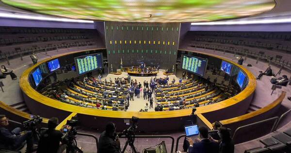 La Nación / Congreso brasileño aprueba flexibilizar gasto público