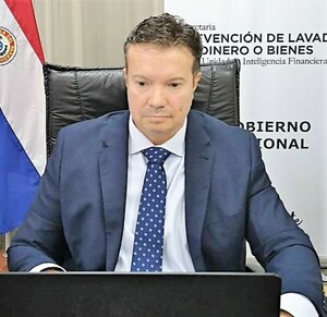 Ex ministro que prostituyó la Seprelad para usarla como garrote político arma alboroto por pérdida de zoquete – La Mira Digital