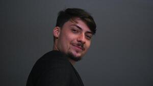 Registran domicilios de uno de los hijos de Bolsonaro por una trama de lavado de dinero