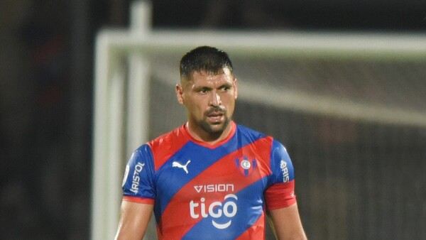 Juan Patiño está cerca de firmar con Vélez