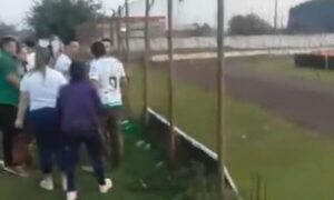 (VIDEO)Dirigentes deportivos enfrentaron a sus jugadores por supuestamente “vender el partido”