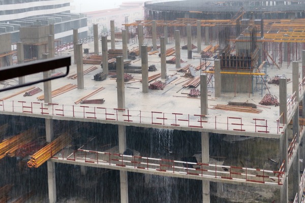 Advierten que fenómeno de "El Niño" amenaza al sector de la construcción - MarketData