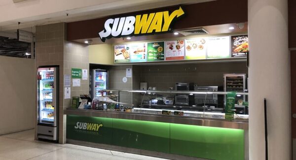 La firma de inversiones Roark Capital compra la cadena de tiendas de s谩ndwiches Subway - Revista PLUS