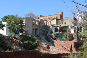 Diario HOY | Chacarita Alta: Priorizan obras para las familias en zona de riesgo