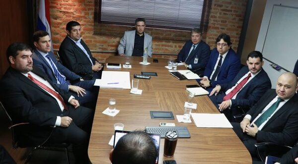 Definen estrategias para fortalecer la incorporación de tecnología en los servicios de salud - .::Agencia IP::.