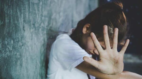 Niña contó a su profesora que su padrastro la manoseaba - Radio Imperio 106.7 FM