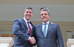 Argentina se compromete a suspender el cobro del peaje en la hidrovía por al menos 60 días