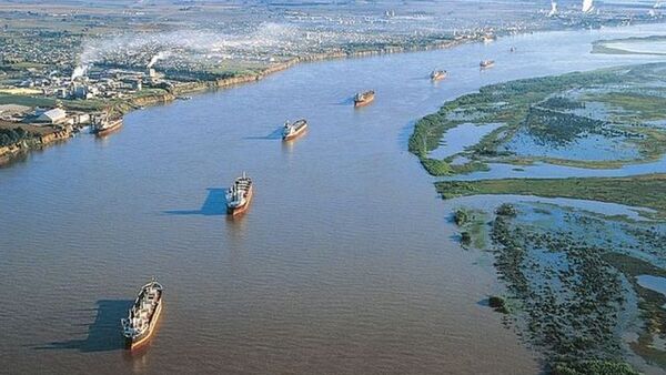 Argentina suspenderá temporalmente el cobro del peaje en la hidrovía Paraguay-Paraná