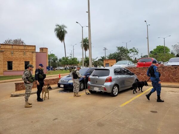 Caacupé: inspeccionaron el Palacio de Justicia y no encontraron explosivo - Policiales - ABC Color