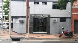 Denuncian despidos injustificados en la Defensoría del Pueblo
