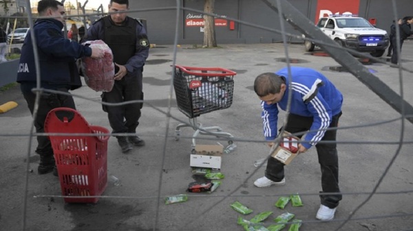 Crisis en Argentina: Ola de saqueos en tiendas de Buenos Aires ante súper inflación - Noticias Paraguay