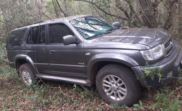 Encontraron camioneta en Cordillera que se habría usado para robo | 1000 Noticias