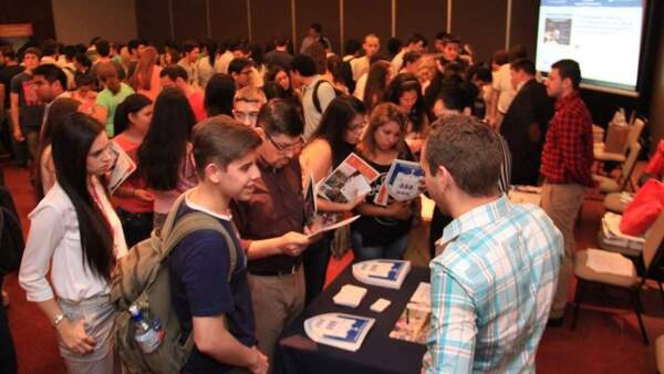 Amplia propuesta de formación superior en los Estados Unidos llega al Paraguay