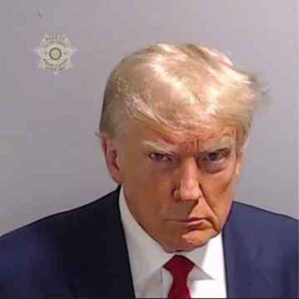 Trump se entrega a las autoridades por el caso de injerencia electoral en Georgia