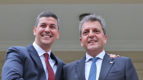 Paraguay toma con desagrado actitud argentina de seguir cobrando peaje en hidrovía