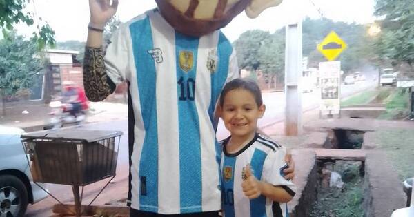 La Nación / Cumplen sueño a niño con leucemia terminal