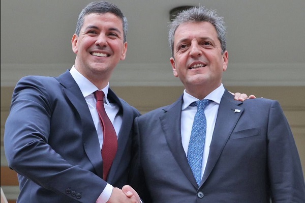Tensión entre Argentina y Paraguay por peaje en la hidrovía