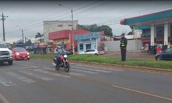Patrulla Caminera regulará tránsito frente a colegio tras accidente