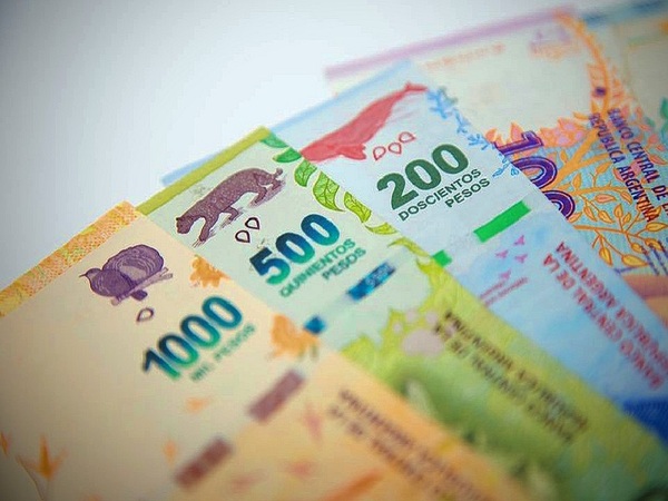 Moneda argentina cae por su propio peso y es rechazada por casas de cambios - La Tribuna