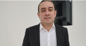 Concejales levantaron la sesión para reunirse con el Gobernador.