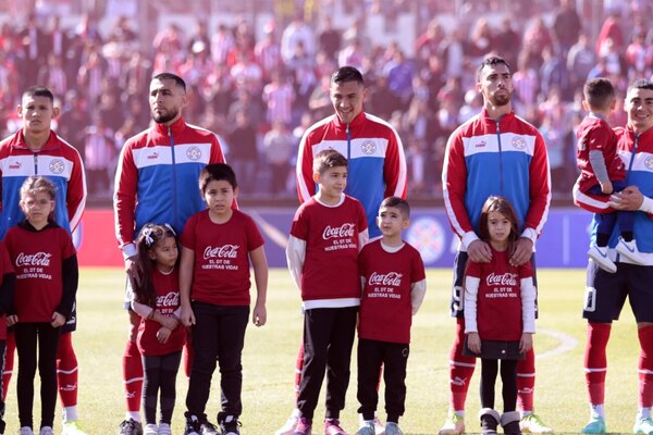 Versus / GEN, el canal oficial del "Renacer Albirrojo"
