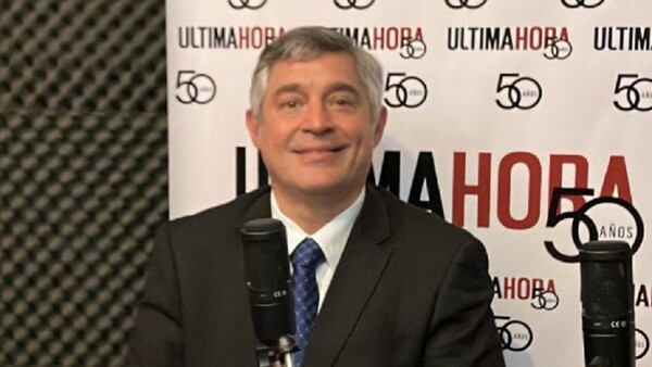 Titular del MEC plantea otra opción en lugar del cateo de mochilas