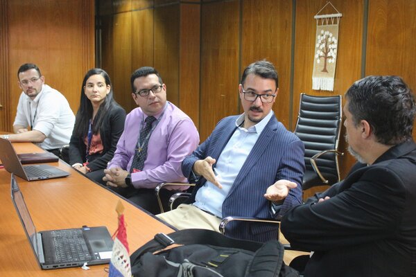 MITIC y Migraciones establecen una alianza estratégica para modernizar el control en frontera