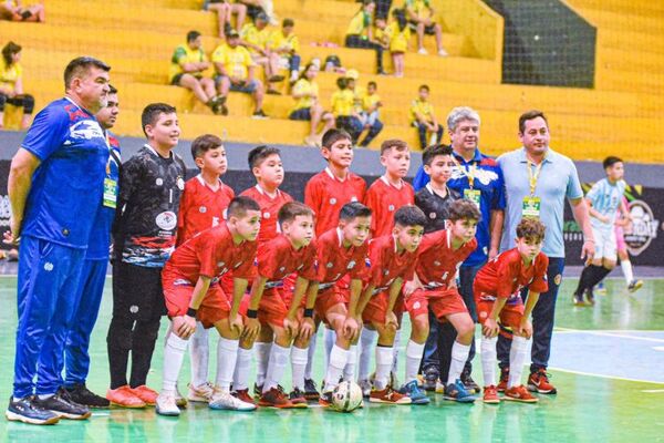 Tras histórica remontada y en penales Amambay C11 clasificó a semifinales