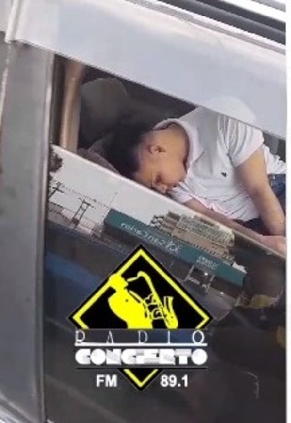 Conductor borracho se quedó a dormir en plena calle